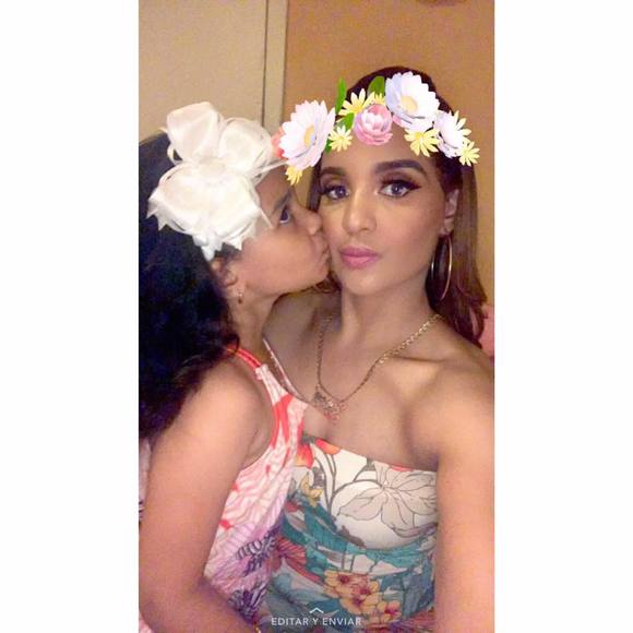 Meet your Posher, Yessica - Picture 1 of 1